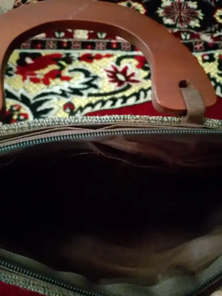 Tas anyam rajut