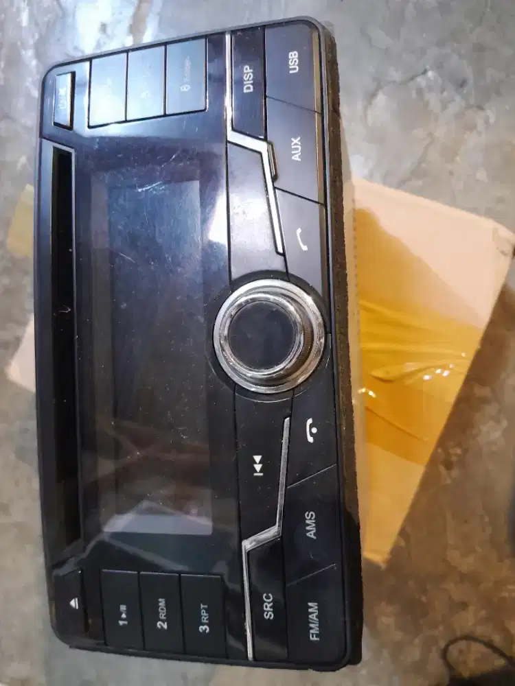 Head unit sigra 2din USB