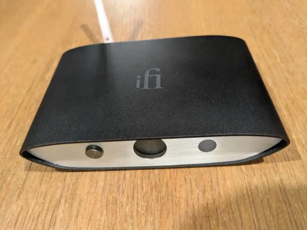 iFi Audio ZEN DAC amplifier headphone desktop