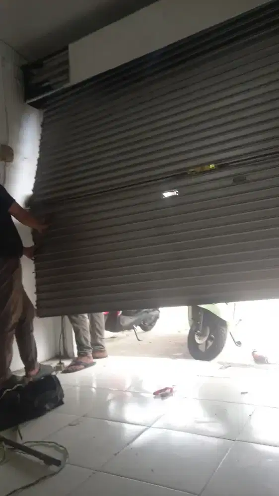 Tukang rolling door folding gate murah