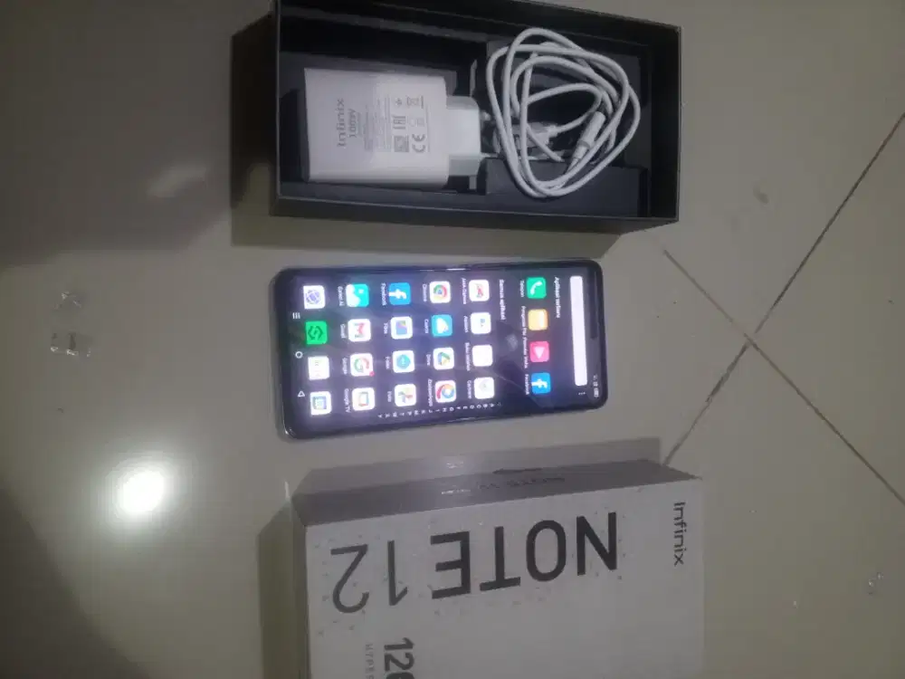 Infinix note 12 8/256 GB lengkap tinggal pakai saja
