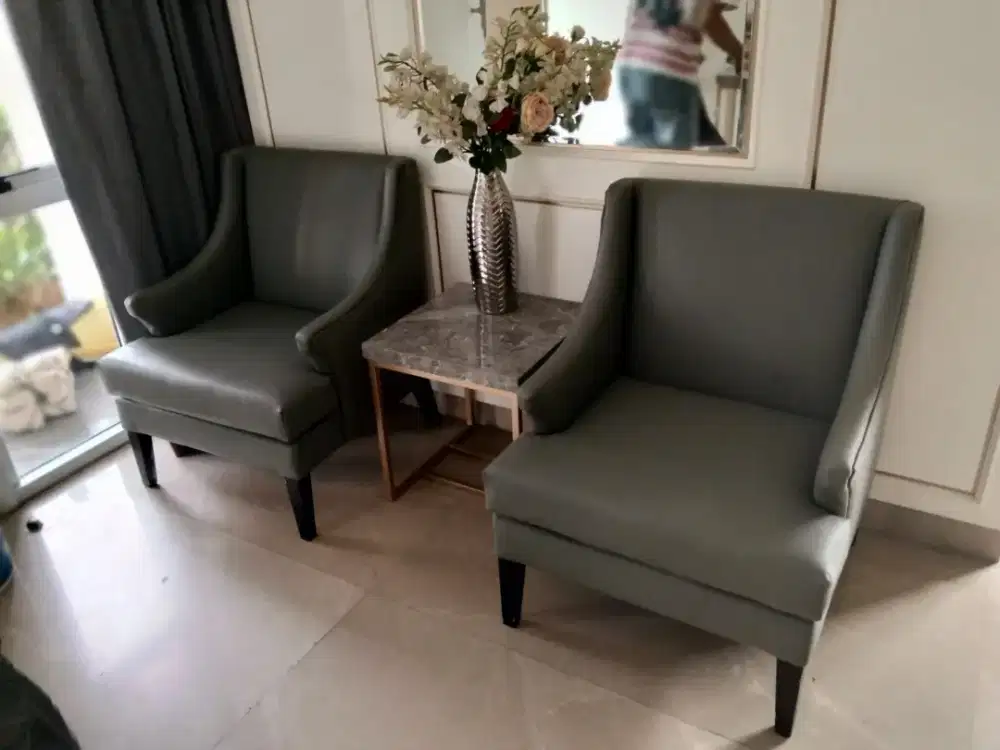 Tukang service sofa