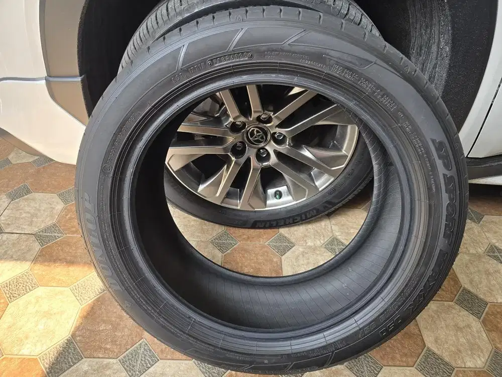 Ban Dunlop Ring 18, ex Zenix
