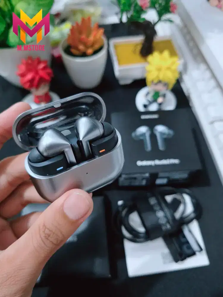 Samsung Galaxy Buds 3 Pro Silver Fullset like new original samsung