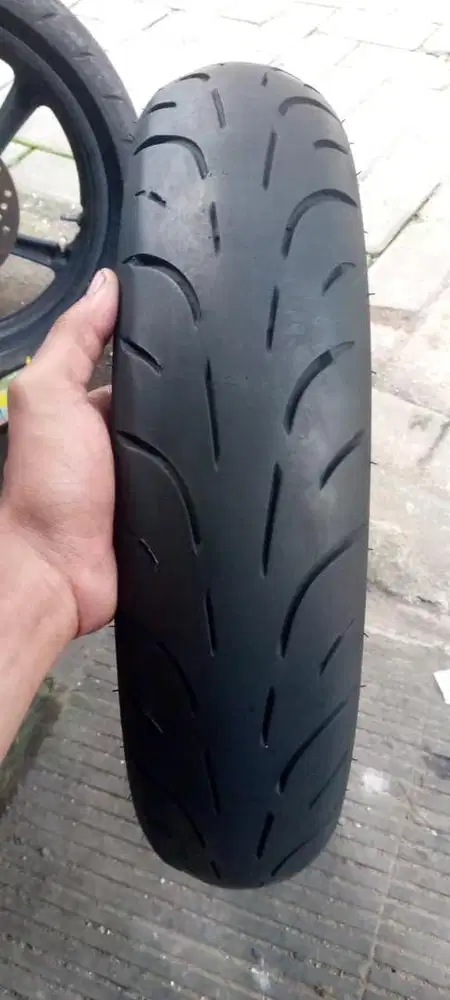 Ban Presa PS 588 100/80 Ring 15 2025