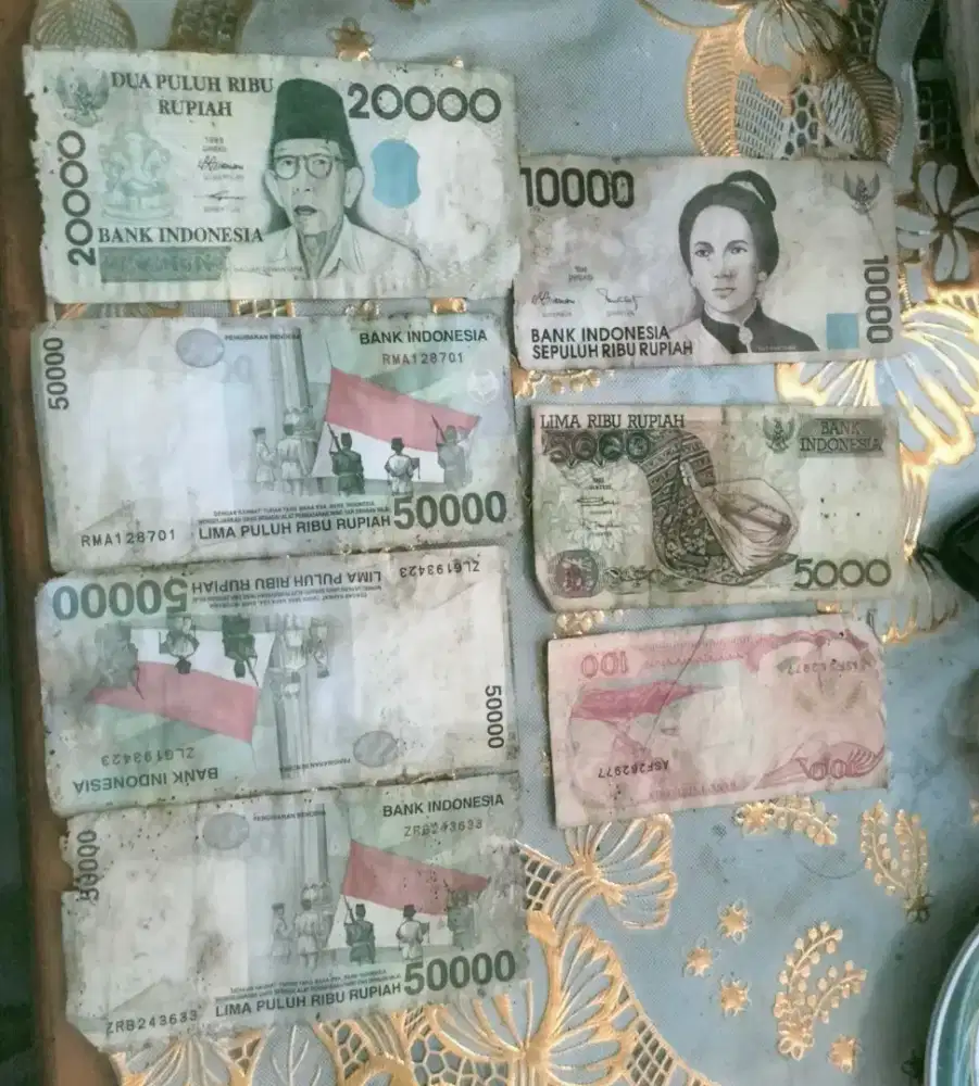 Dijual koleksi uang kuno Indonesia tahun 90-an