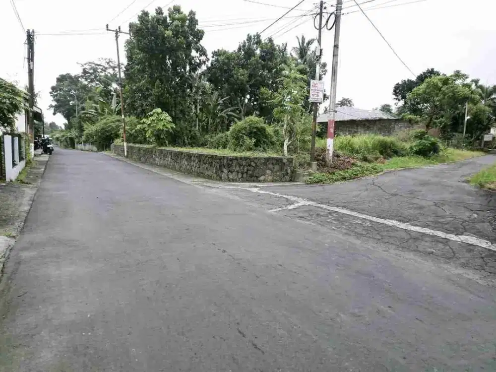 Dijual Tanah Hook 869m² SHM Pekarangan, View Merapi, Belakang RS Panti Nugroho Pakem