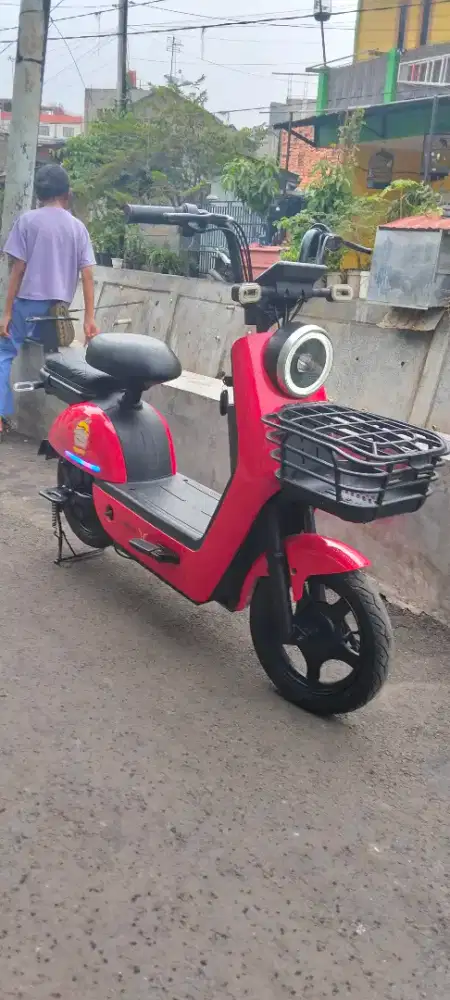 Sepeda listrik uwinfly