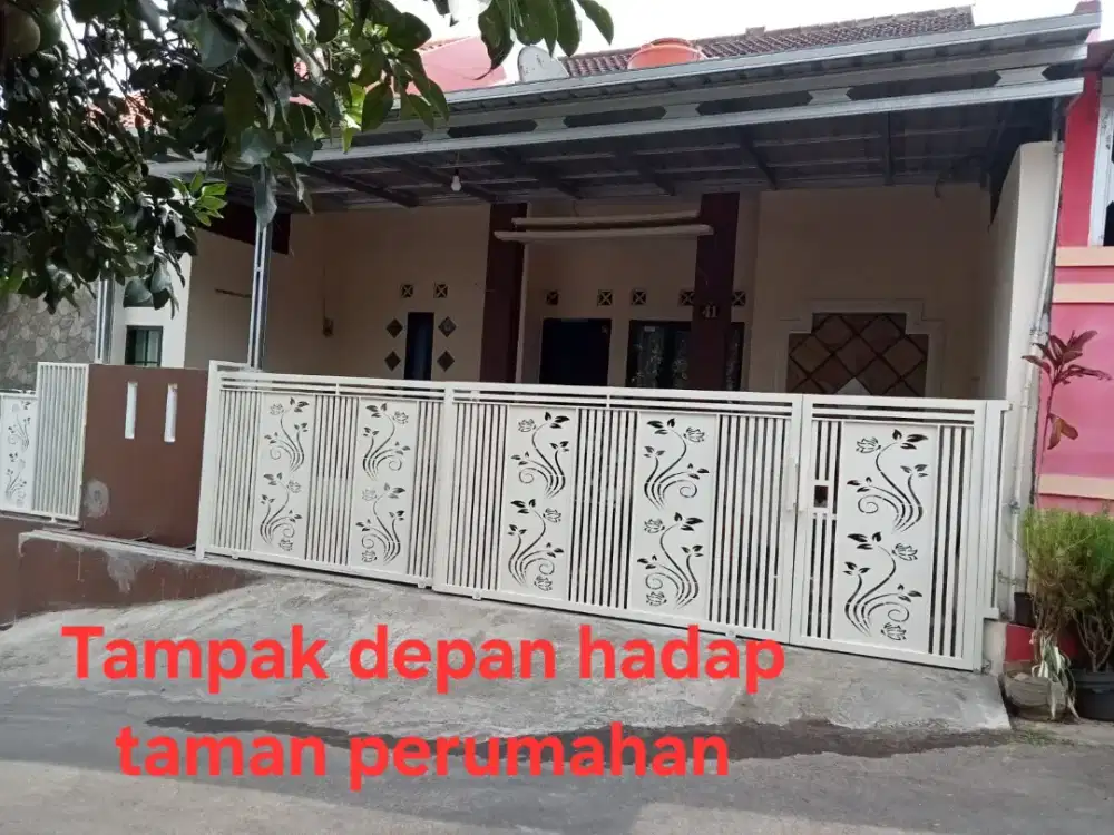 Rumah luas 2 lantai perumahan pinggir jalan raya