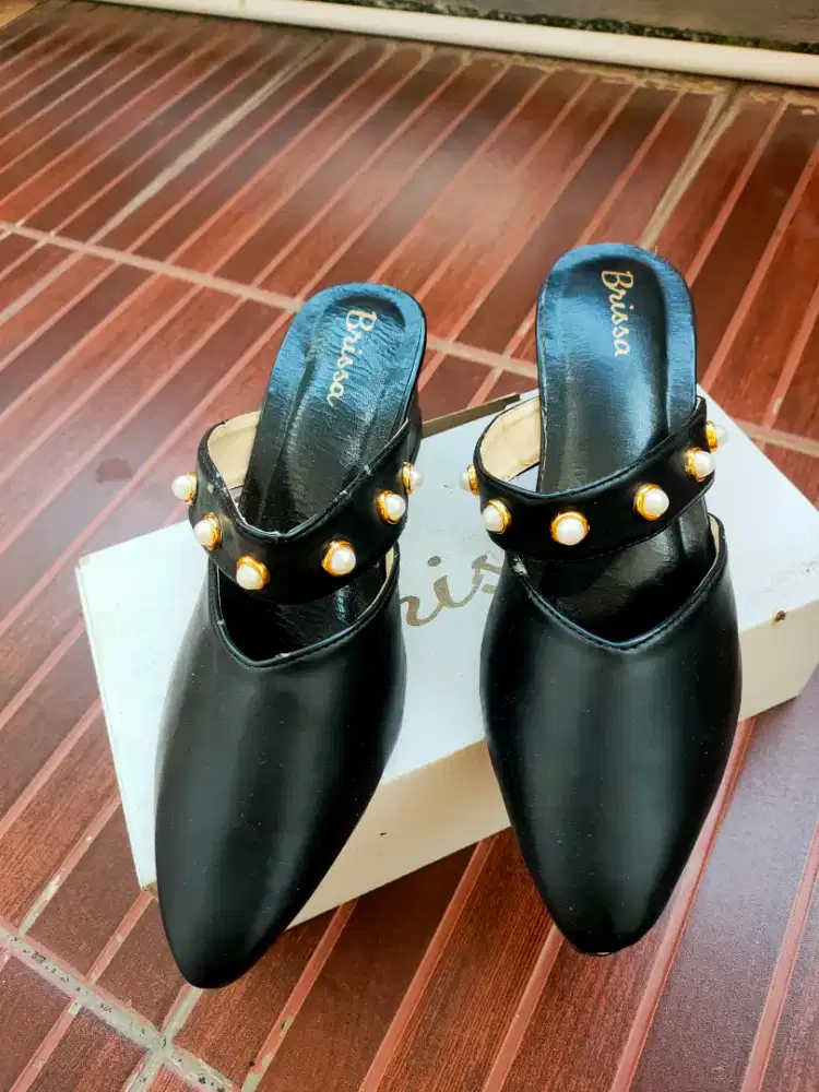 Sepatu sandal bagus