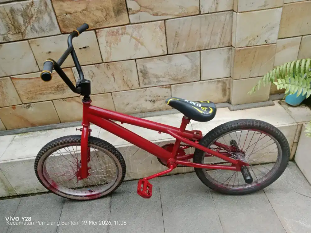 Dijual sepeda bmx uk 20 inci