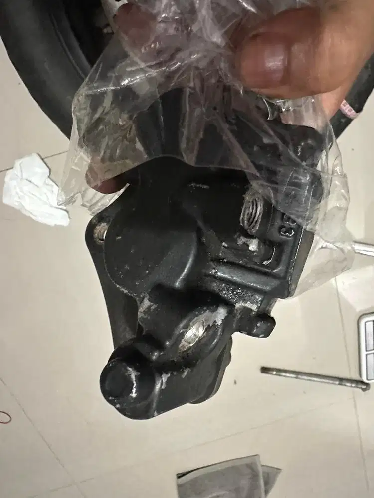 Kaliper rem depan GSXR150