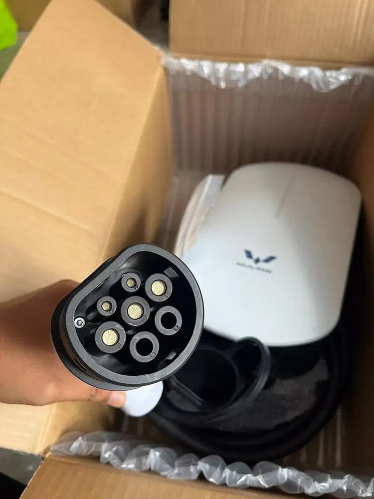 wall charger AC 7 kw CCS2 bisa utk semua EV