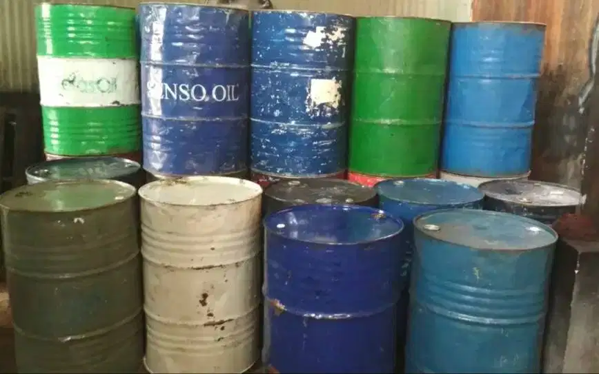 Drum kosong bekas layak pakai