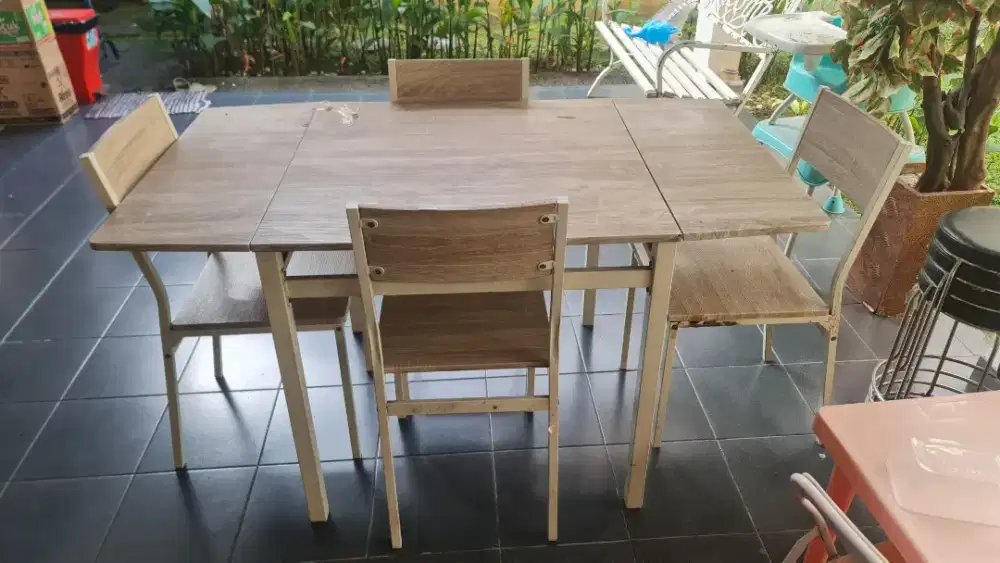 Dijual set Meja Makan