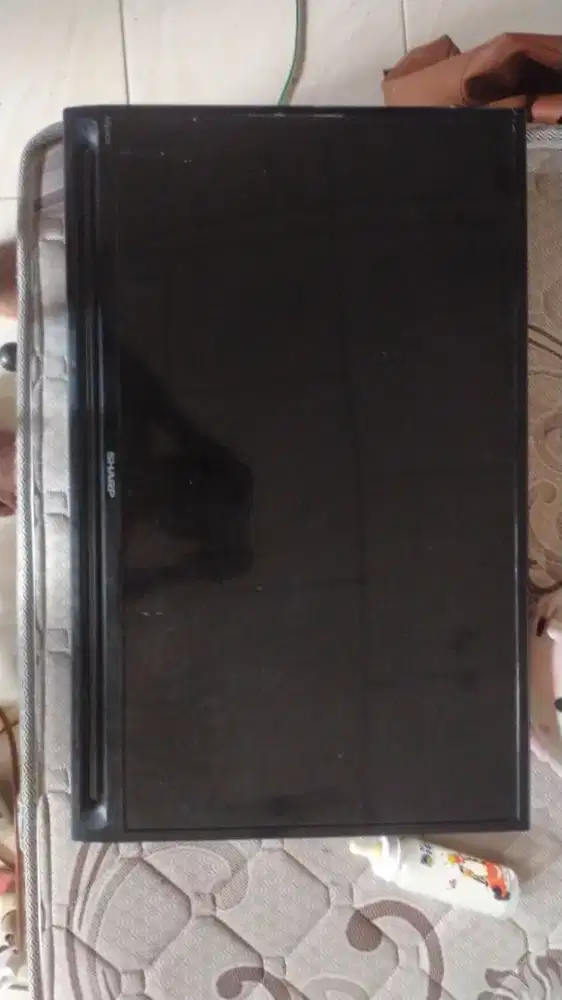 TV LCD MEREK SHARP & FULL SET PARABALO