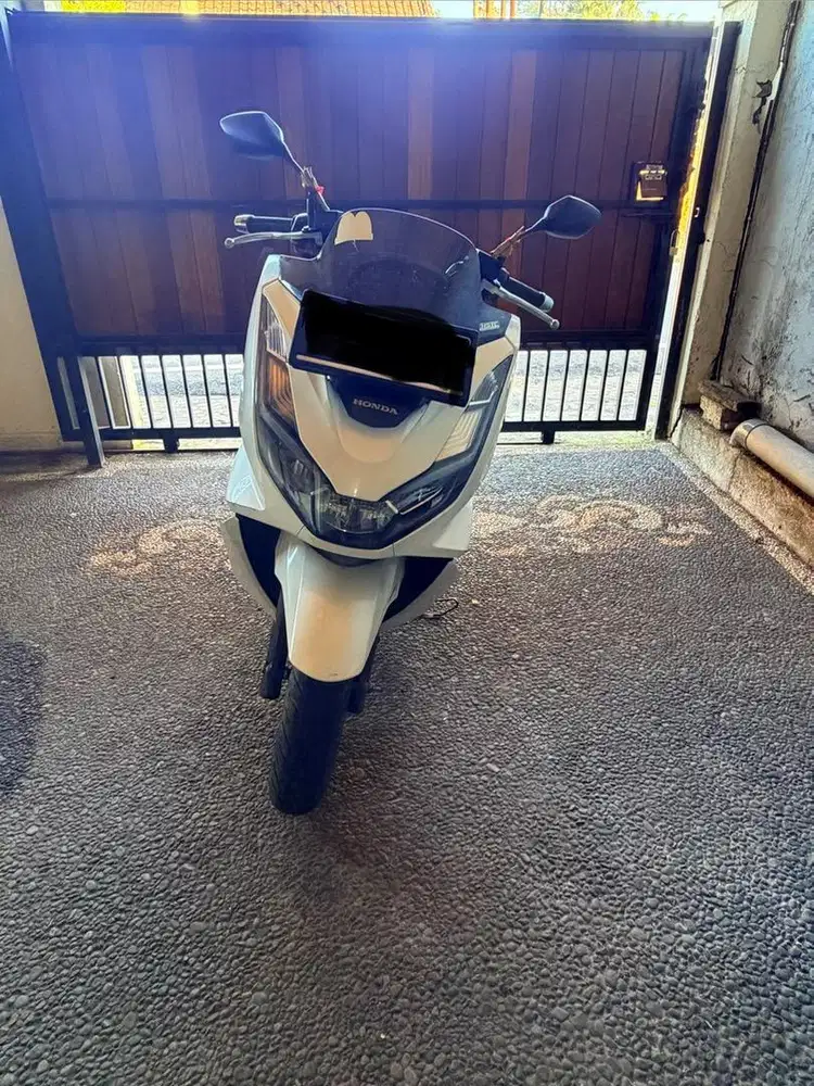 Honda PCX 160 ABS 2021 Putih Low KM Pajak hidup