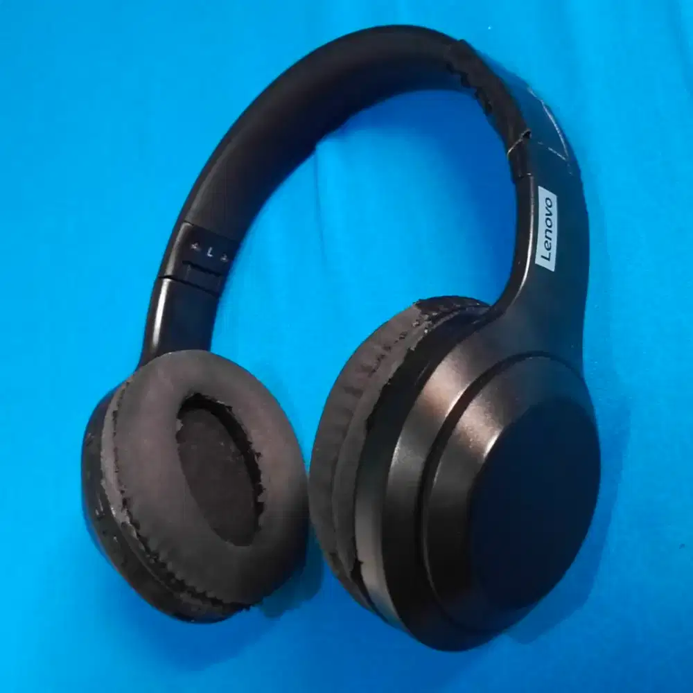 Headphone Bluetooth berwarna hitam Lenovo ThinkPlus TH10