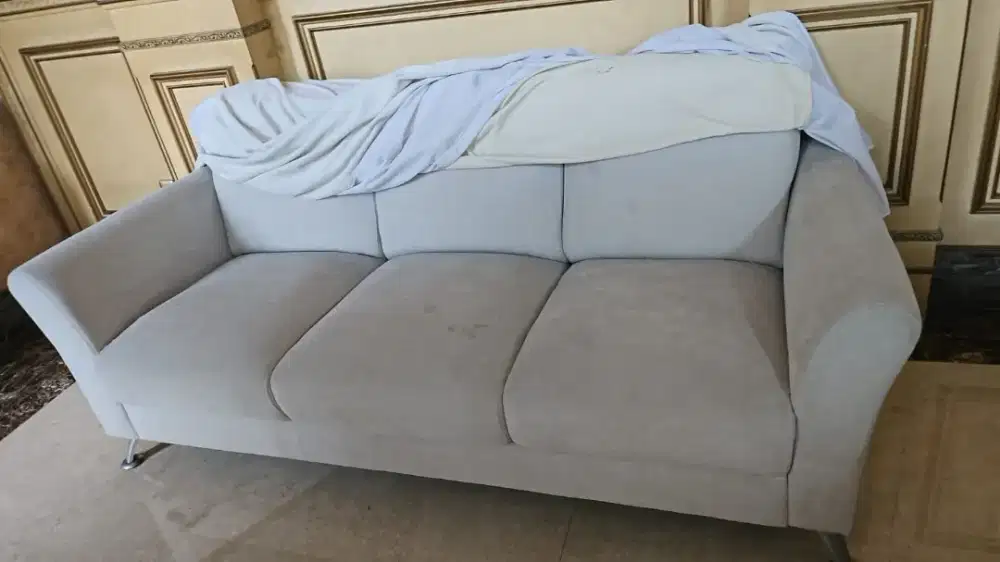 Sofa 321 meja dan lemari