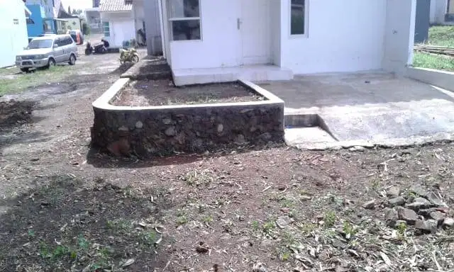 Disewakan rumah type 36/72 di perum kelorina blok J1A belakang Rodja