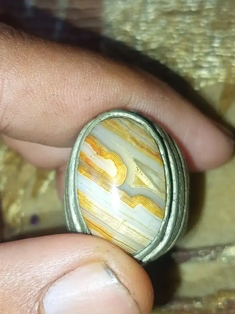 Batu antik tembus kristal krgnunggal