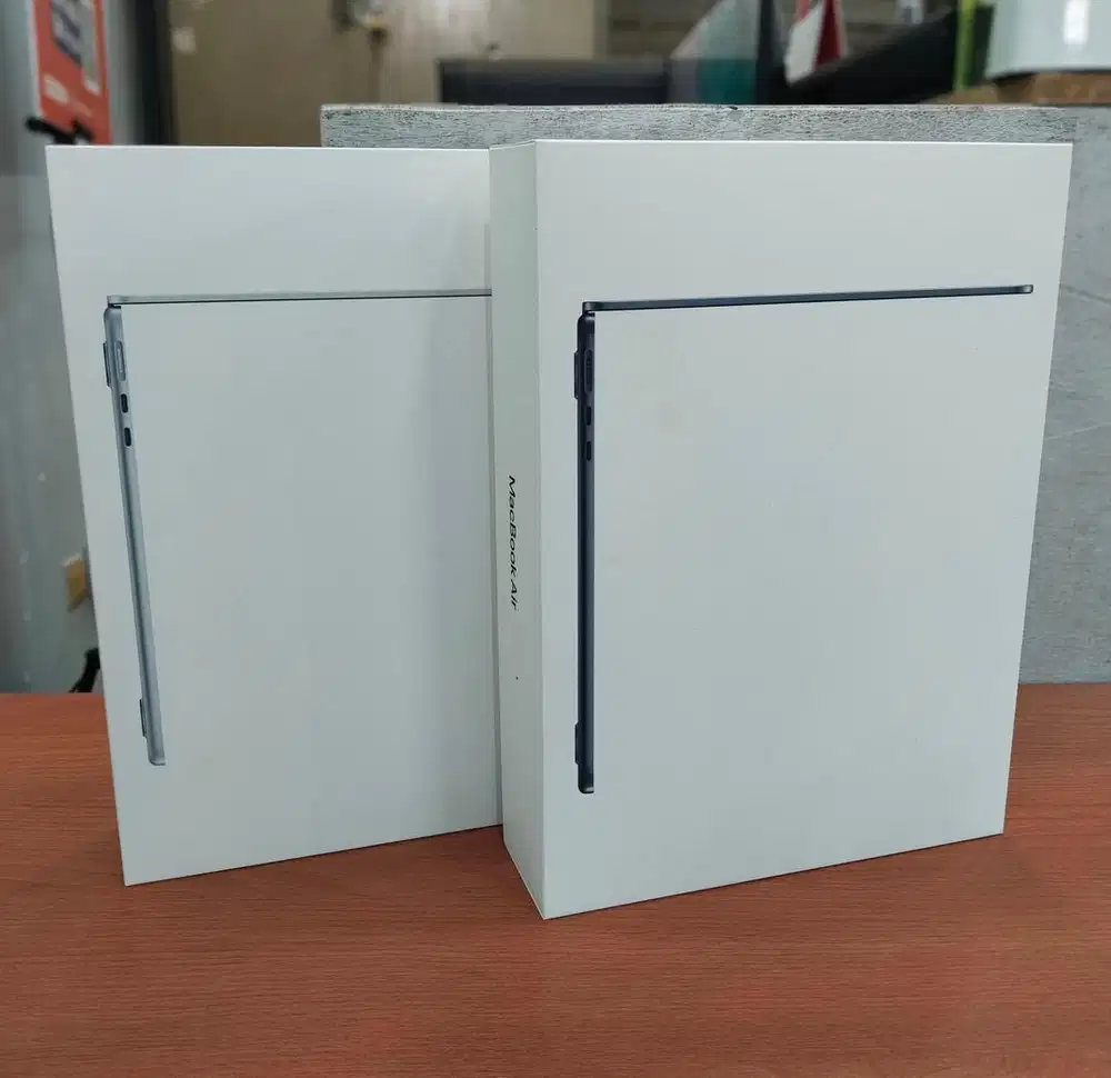 New MacBook Air M5 13” 2026 16/512GB iBox 1 Tahun