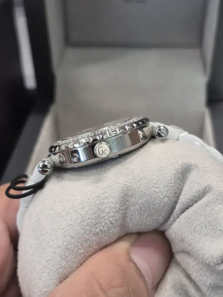 Jam GC bezel full diamond