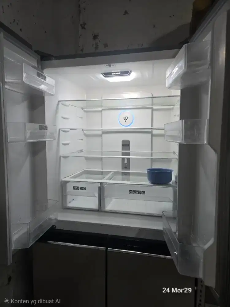 Sharp Kulkas 4 Pintu  Bekas Side By Side mulus dan Dingin