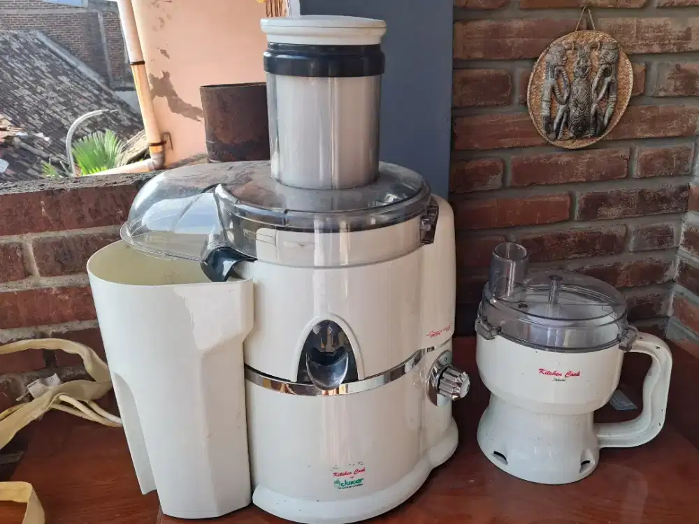Juicer tempat bikin jus, hampas nya habis