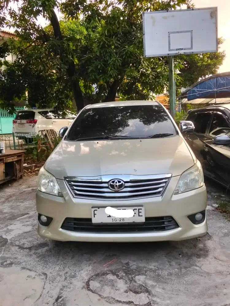 Toyota Kijang Innova 2013 Bensin