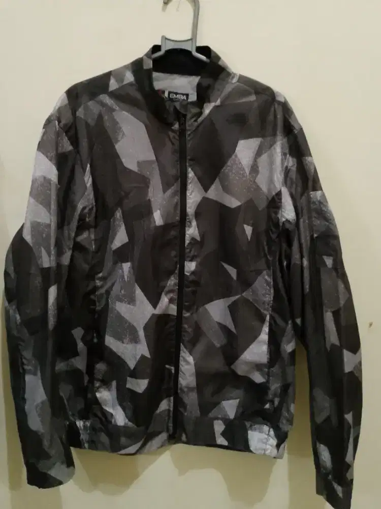 Jaket Parasut EMBA