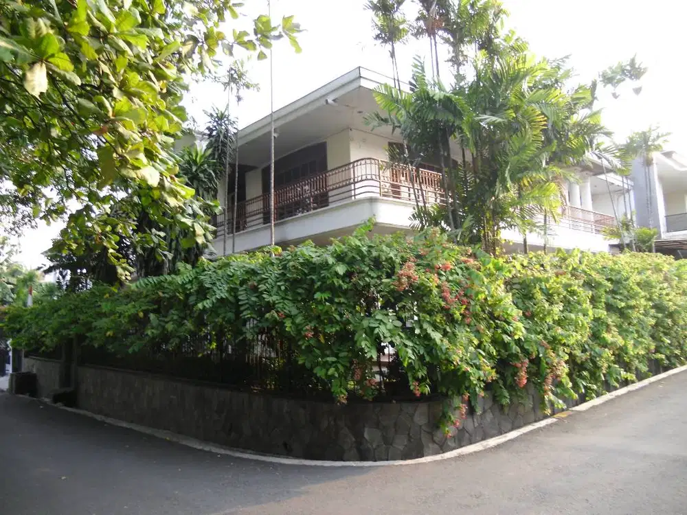 Di jual rumah daerah kemang sekitar Ampera Raya Jakarta Selatan