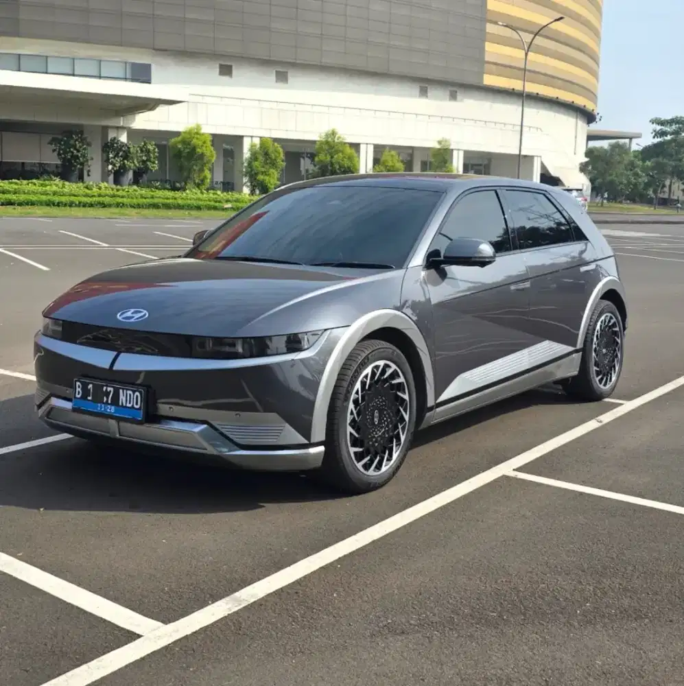 Ioniq 5 Signature Long Range Non Bluelink 2023 Warna Abu Abu
