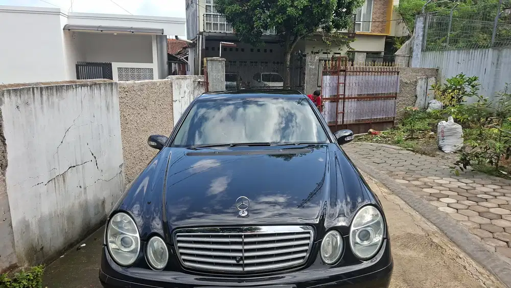 Mercedes-Benz E200 2007 Bensin