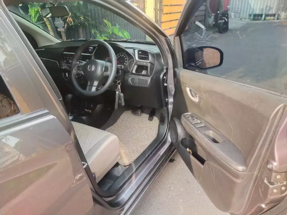 Honda Brio E At 2022 km rendah