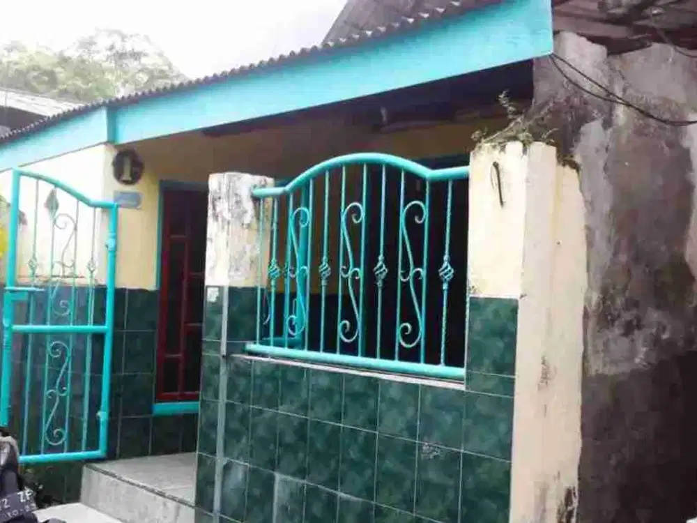 Rumah Murah Hitung Tanah Perlu Renov Total di Kedung Doro, Sby Pusat