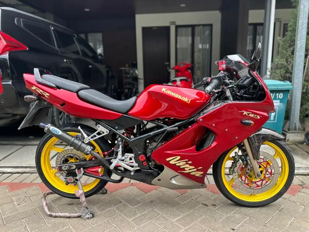 Kawasaki Ninja Rr old 2008 maroon Istimewa