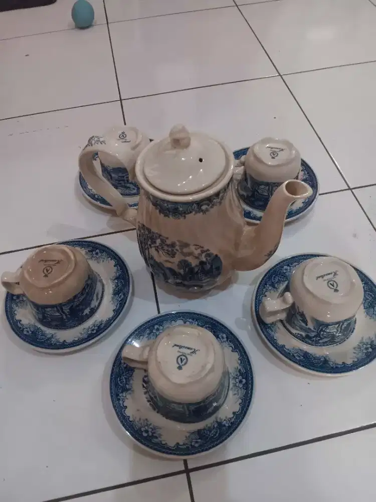 Teaset hand painted jadul