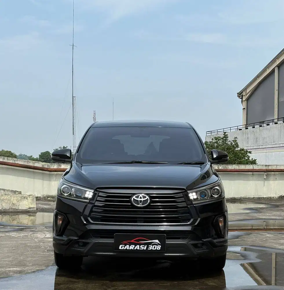 Toyota kijang Innova venturer diesel Solar 2.4 AT 2021 Hitam