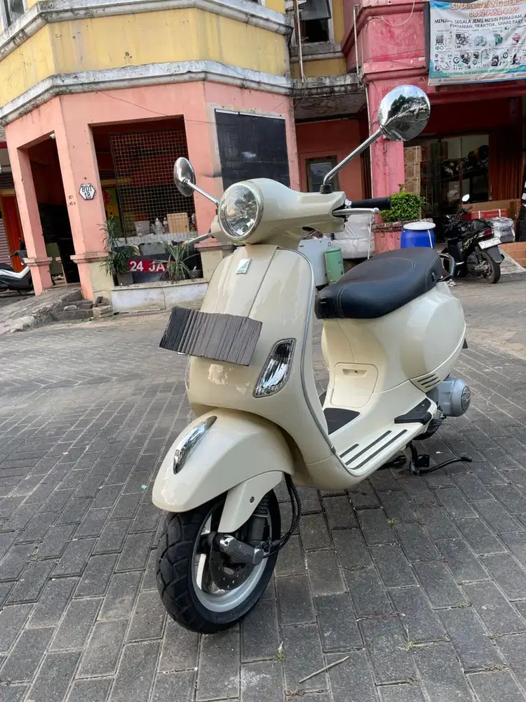 HONDA VESPA LX 150 2011 PAJAK PANJANG