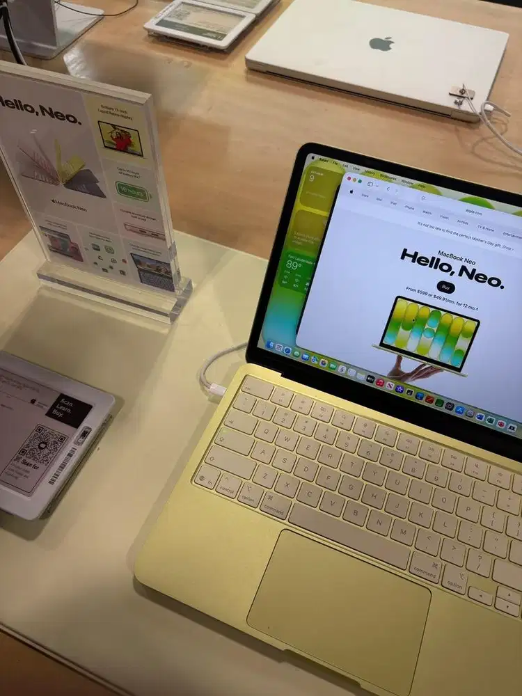 Macbook Neo, Cicilan Free 1-2x 0% 24Bulan
