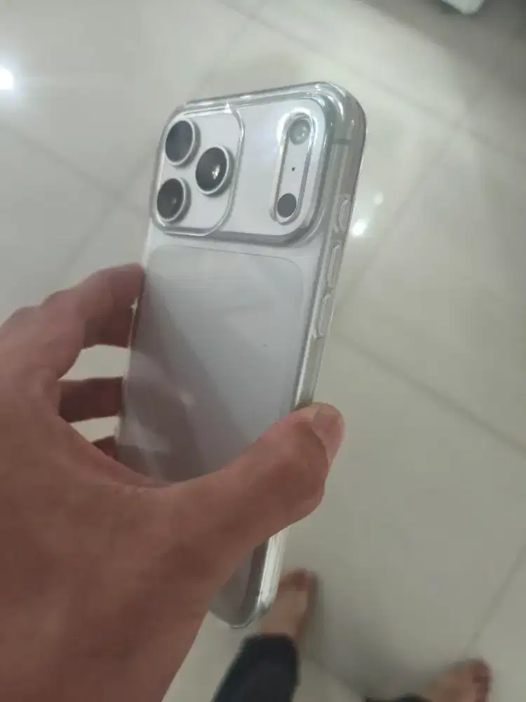 Iphone 17 promax 512GB White