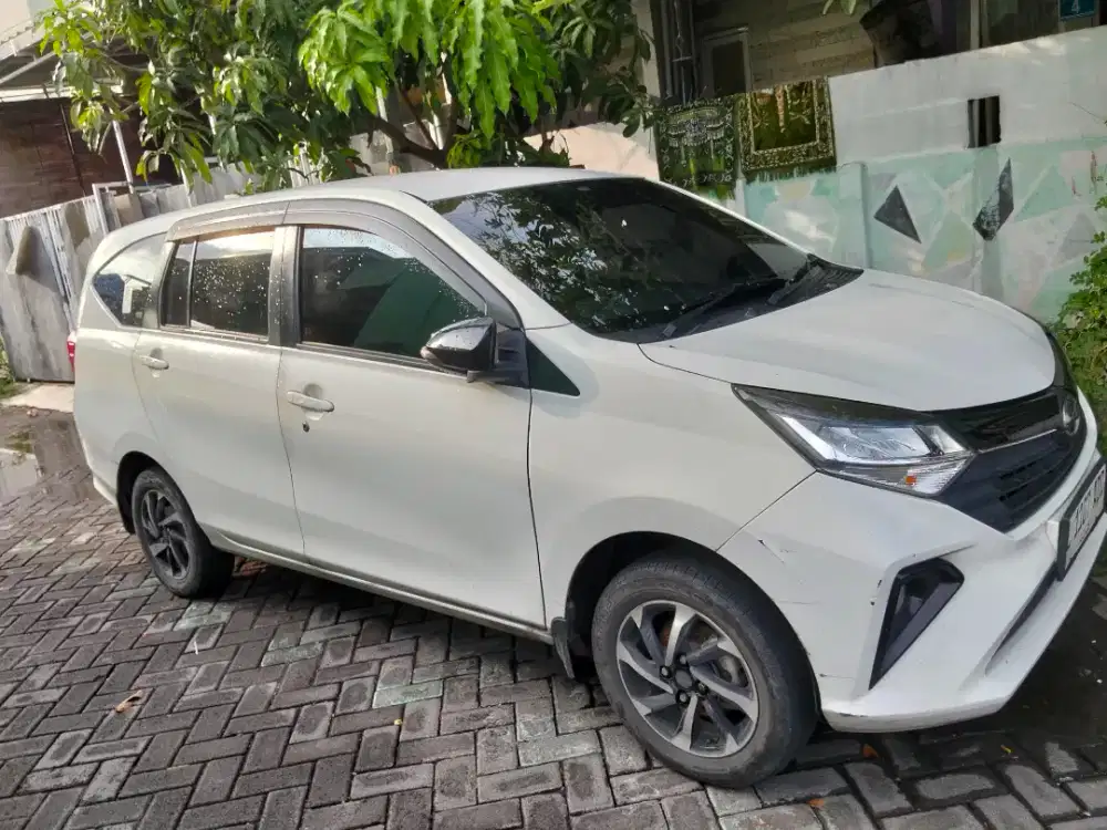 Jual mobil Sigra MT 1,2R warna putih harga murah