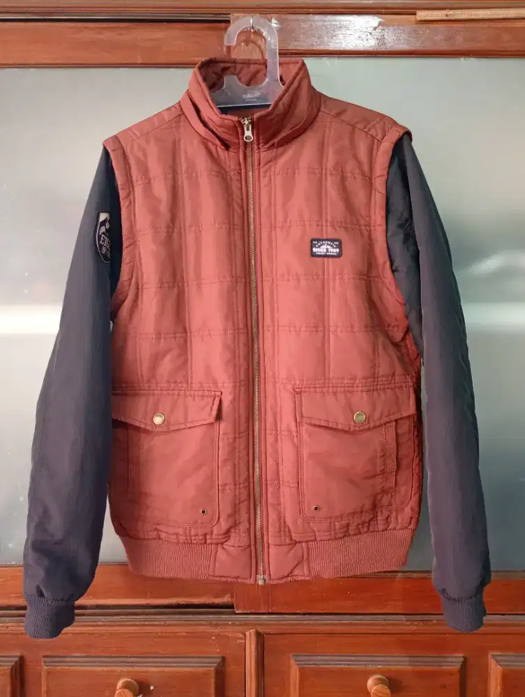 Jaket Eiger Voyager Size L