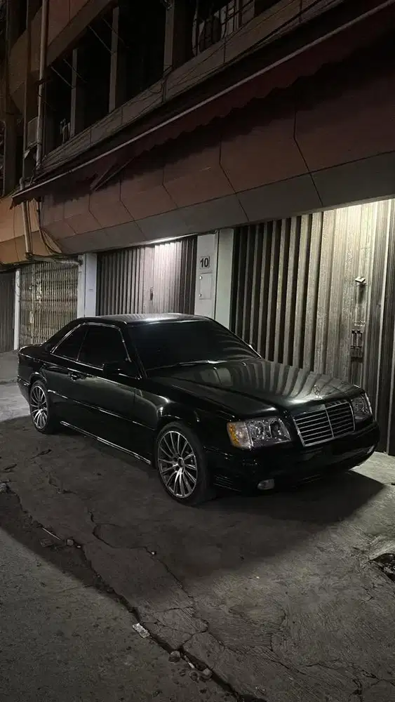 Mercedez Benz Mercy CE300 1989 Jual Murah Aja