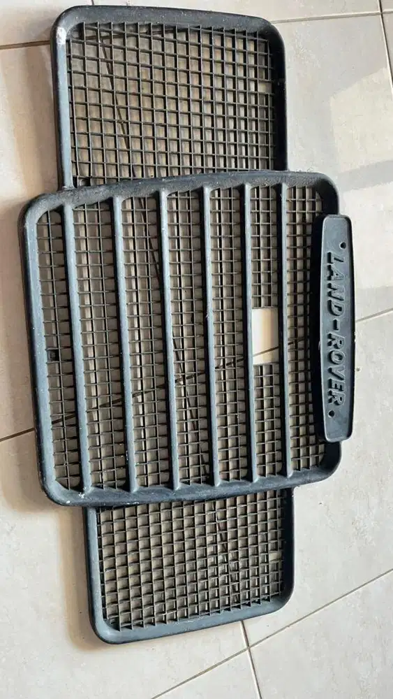 GRILL DEPAN LAND ROVER