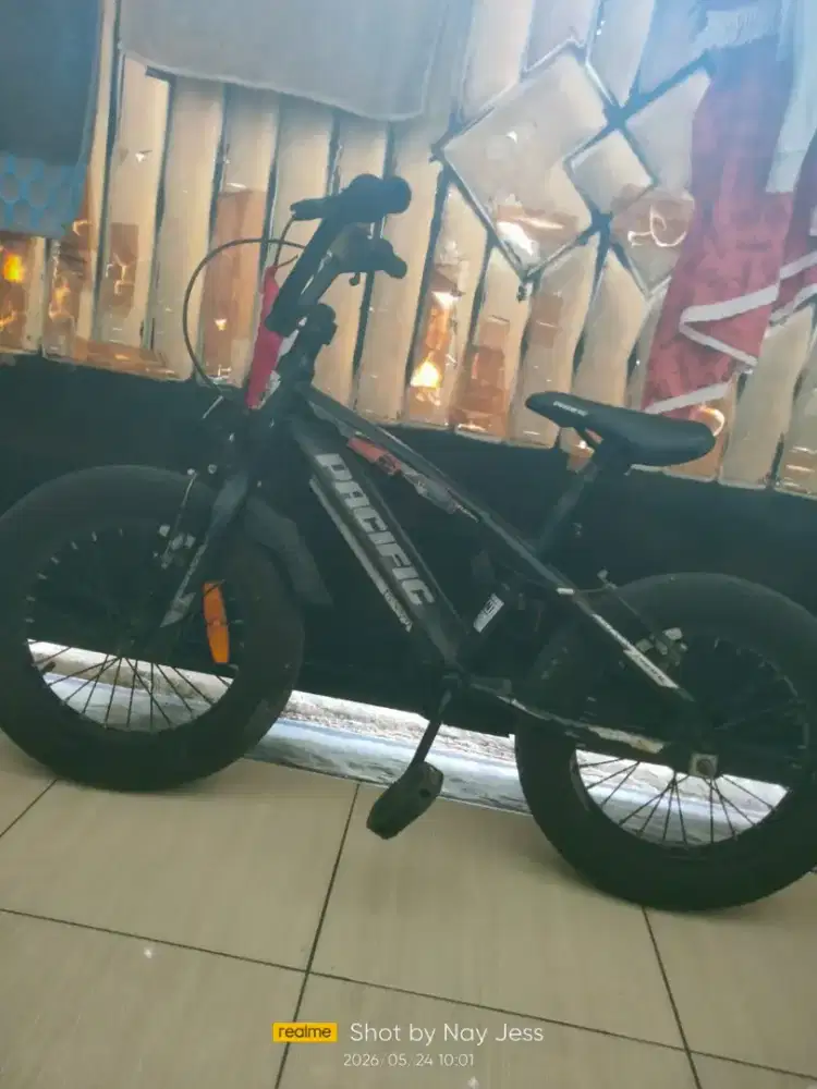sepeda anak PACIFIC HITAM