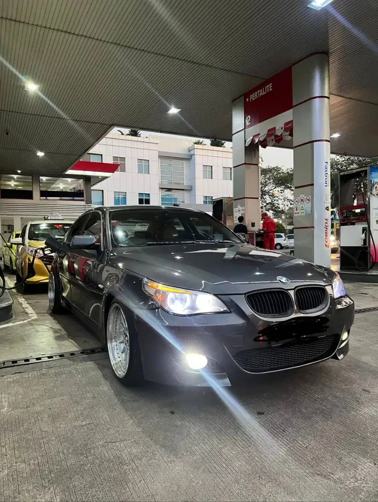 BMW E60 523i MURAH MERIAH PROMO IDUL ADHA DIJUAL CEPAT APA ADANYA