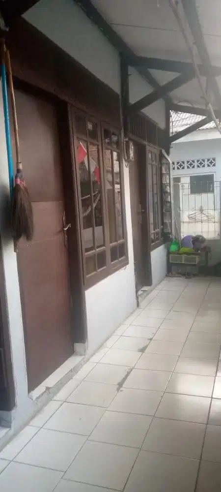 Kontrakan dekat halte busway ragunan