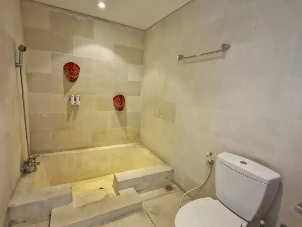 Serene 3BR Villa in Pererenan with big garden and Gated complex - Thumbnail 9